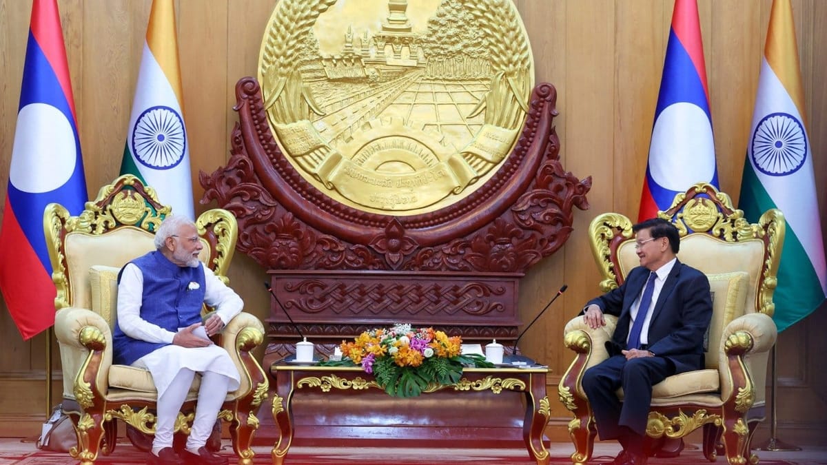 Modi Holds Bilaterals With Laos, Thailand & Canadian Counterparts