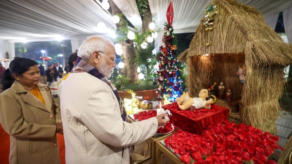 PM at Kerala Minister's Home to Celebrate Christmas with Church Leaders